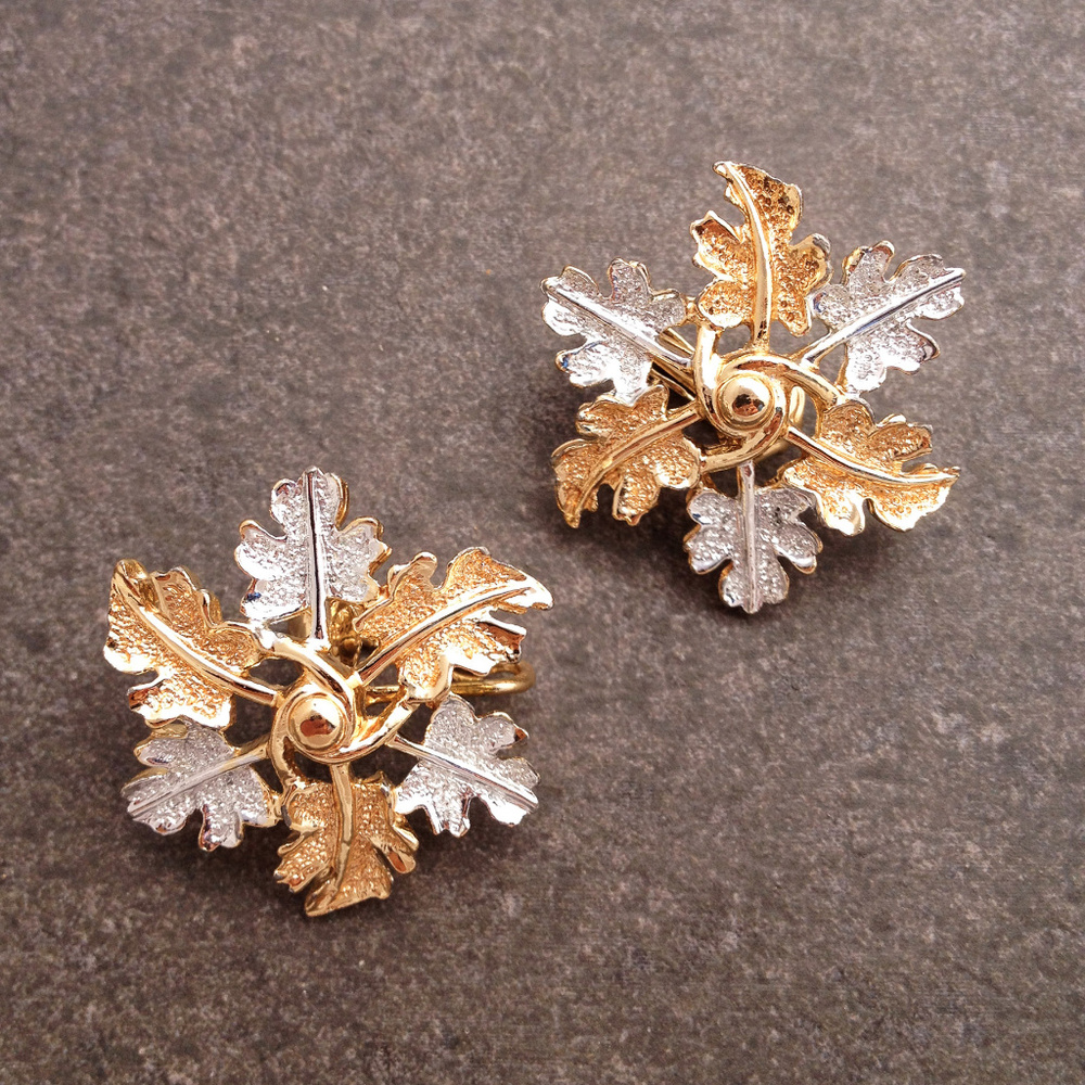 Vintage 60's 2 Tone Floal Earrings